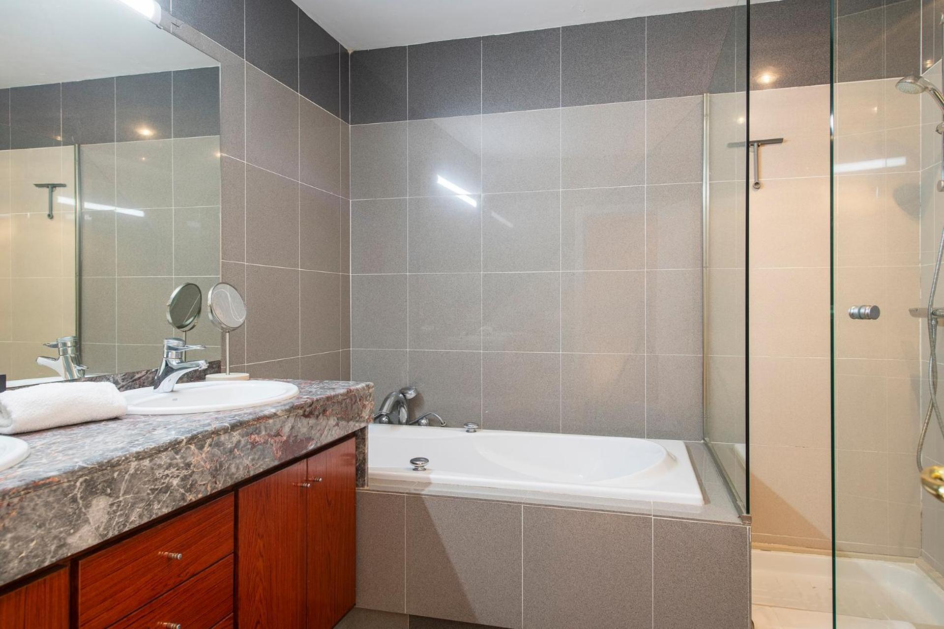 Sleep & Stay Luxury Top Floor Apt With Terrace Girona Exterior foto